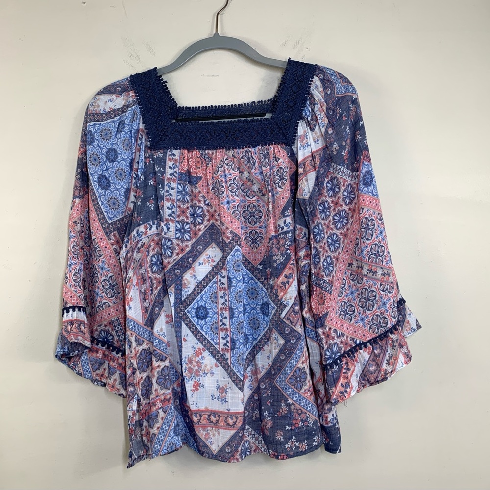 Zac & Rachel Square Lace Neck 3/4 sleeve top-Small